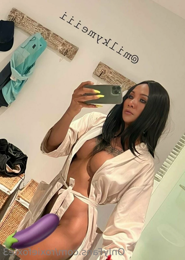 Roxie Foxie [ roxiefoxie3 ] Onlyfans leaked photo 8350350 on Hotleaks.tv