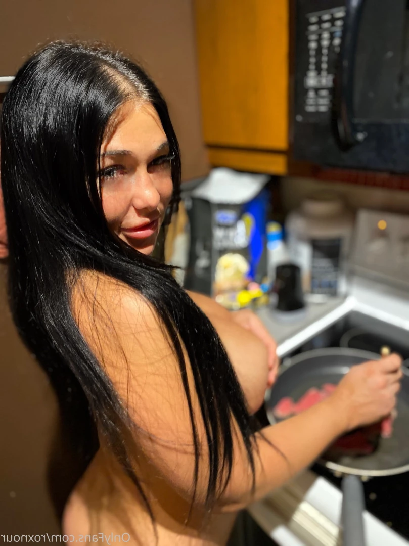 roxnour Onlyfans leaked photo 10367206 on Hotleaks.tv