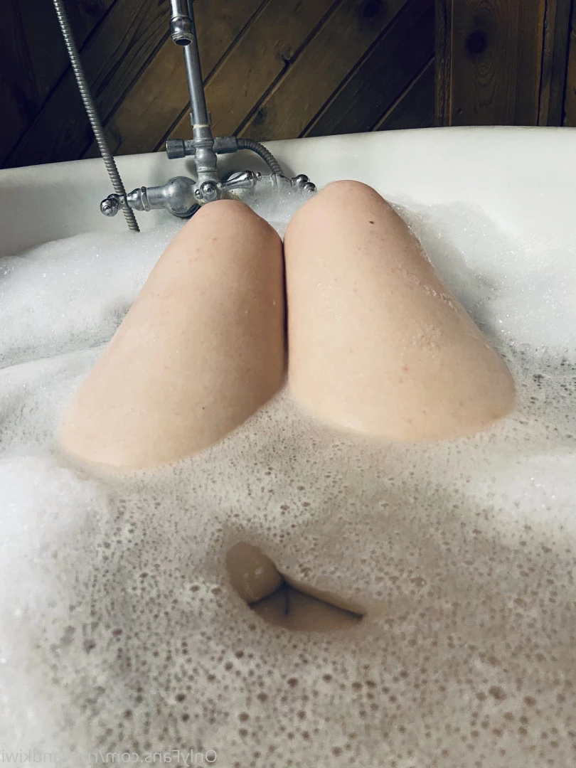 Ruby and Kiwi [ rubyandkiwi ] Onlyfans leaked photo 10380574 on Hotleaks.tv