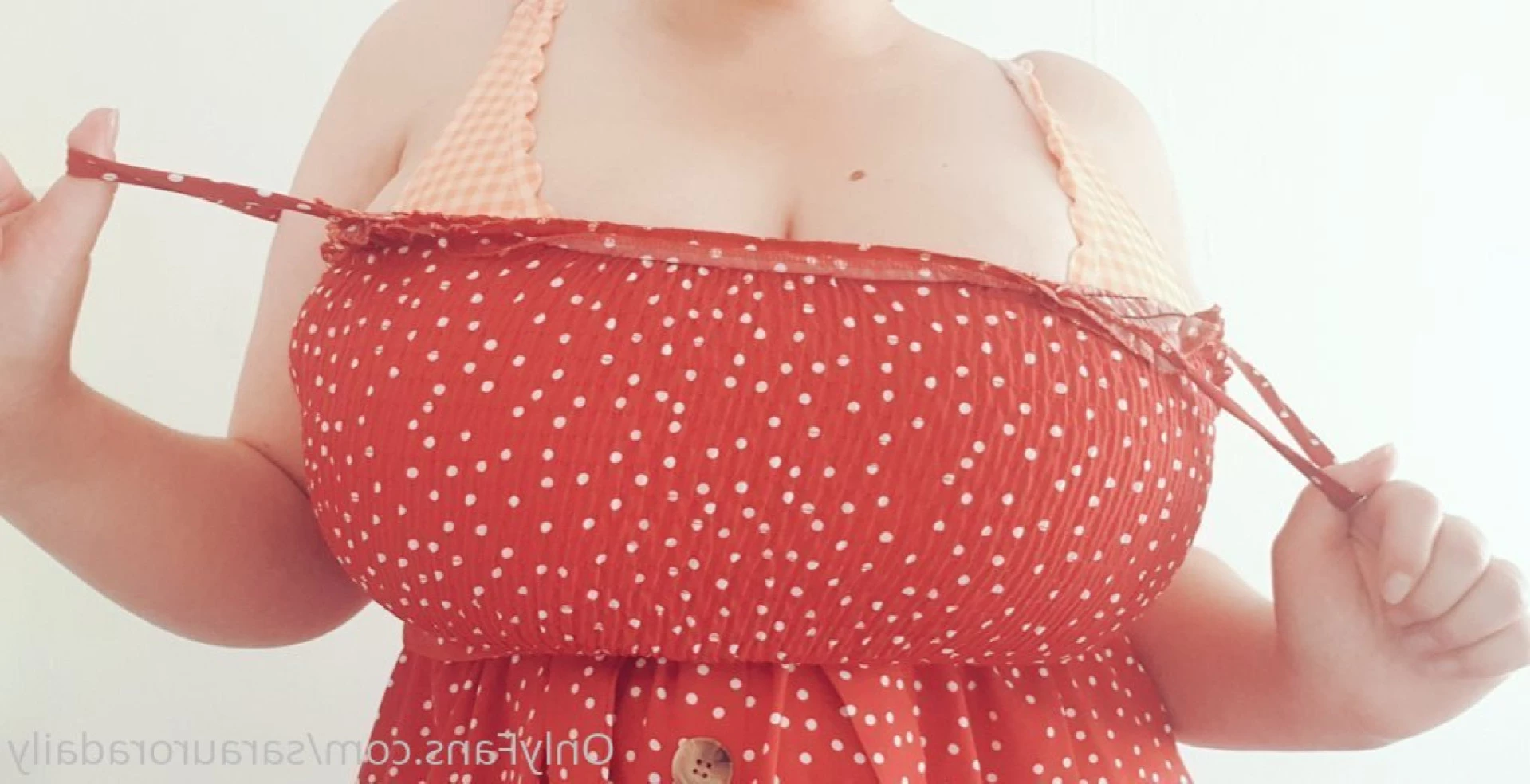 Sara [ sarauroradaily ] Onlyfans leaked photo 14532622 on Hotleaks.tv