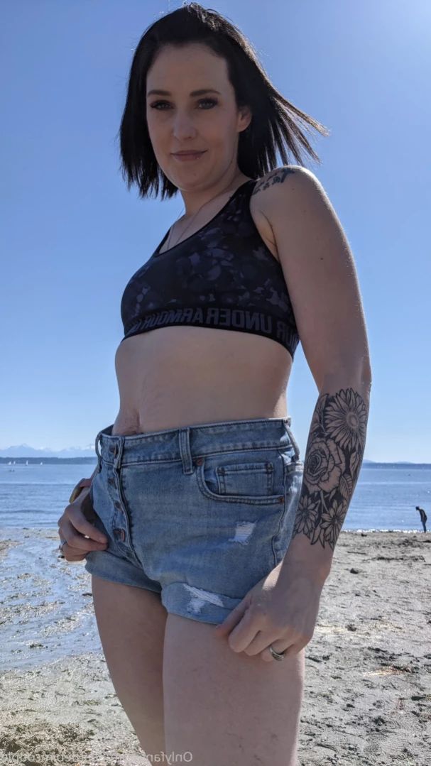 🌹Rhi Baby💗 [ seattlebimcouple ] Onlyfans leaked photo 11849656 on Hotleaks.tv