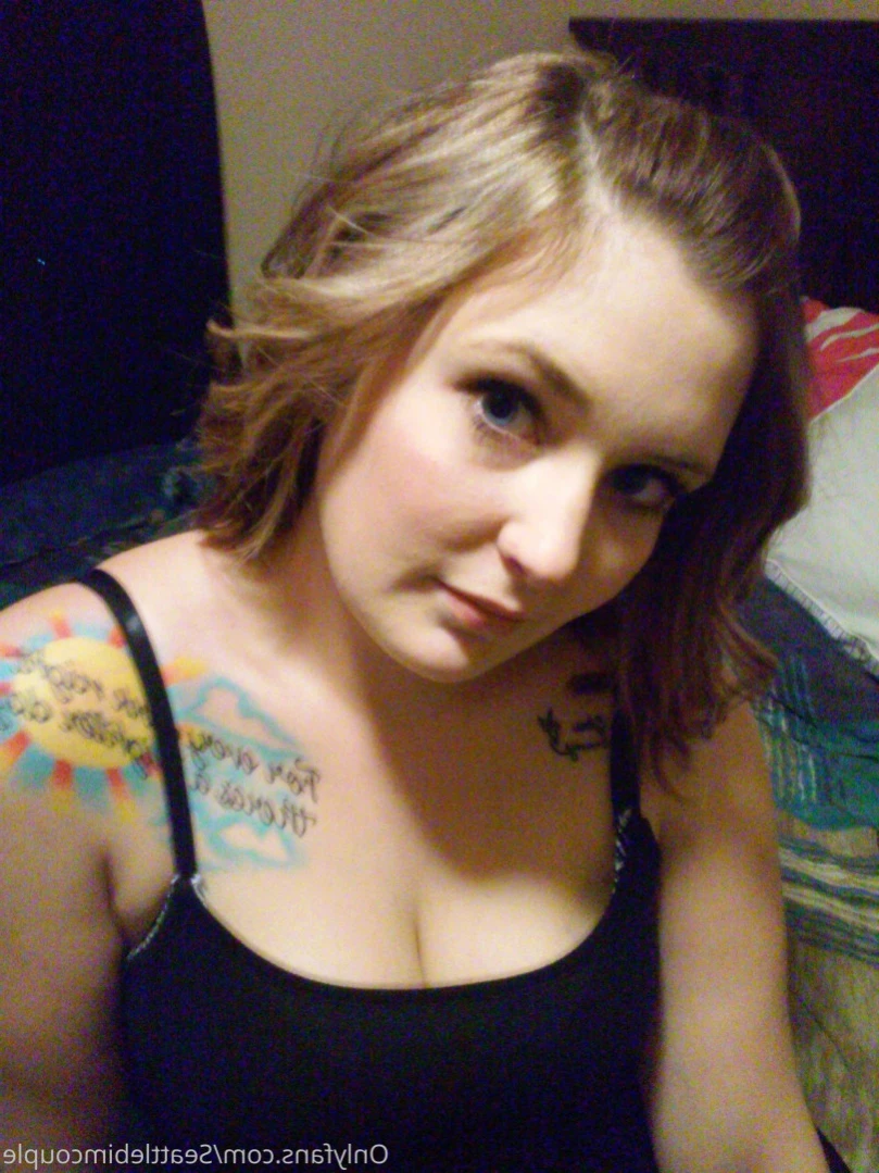 🌹Rhi Baby💗 [ seattlebimcouple ] Onlyfans leaked photo 12230801 on Hotleaks.tv