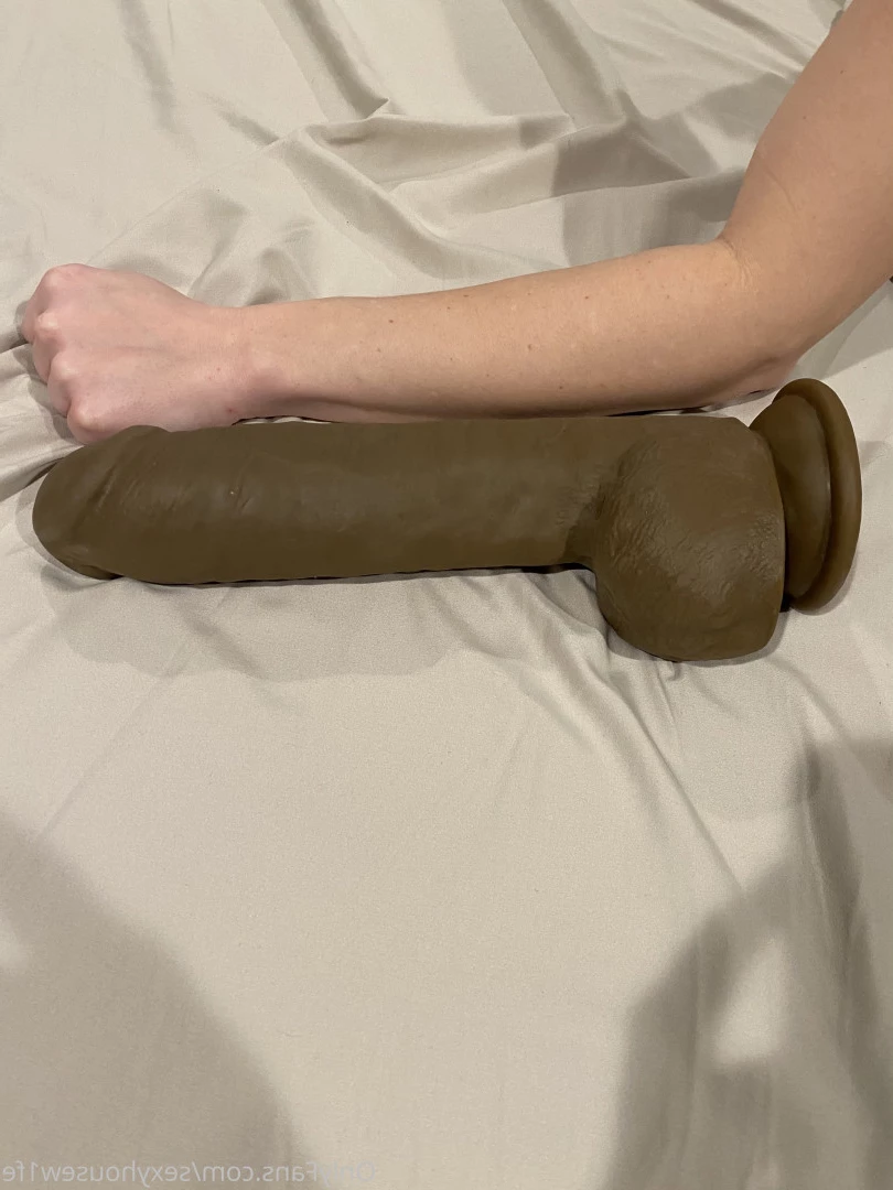 Sexy Housewife [ sexyhousew1fe ] Onlyfans leaked photo 9753699 on Hotleaks.tv