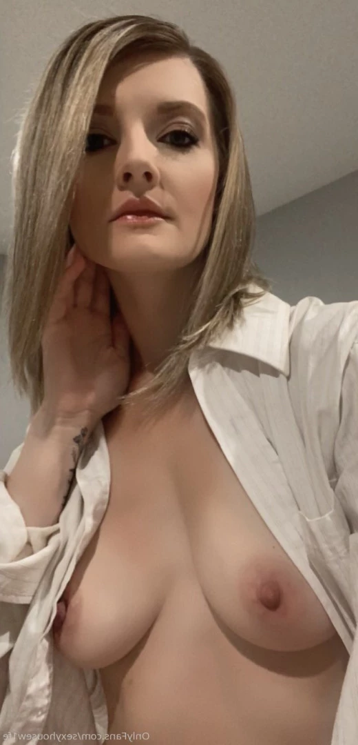 Sexy Housewife [ sexyhousew1fe ] Onlyfans leaked photo 9753735 on Hotleaks.tv