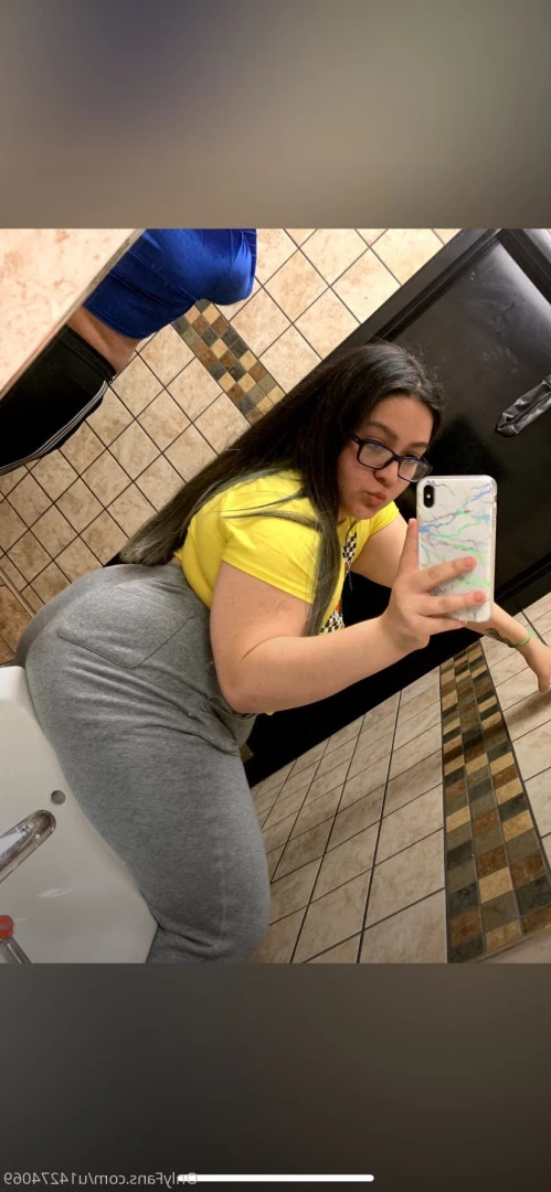 𝗬𝗢𝗨𝗥 𝗟𝗔𝗧𝗜𝗡𝗔 𝗚𝗜𝗥𝗟𝗙𝗥𝗜𝗘𝗡𝗗 🍑💖 [ shadydoll2 ] Onlyfans leaked photo 9966398 on Hotleaks.tv