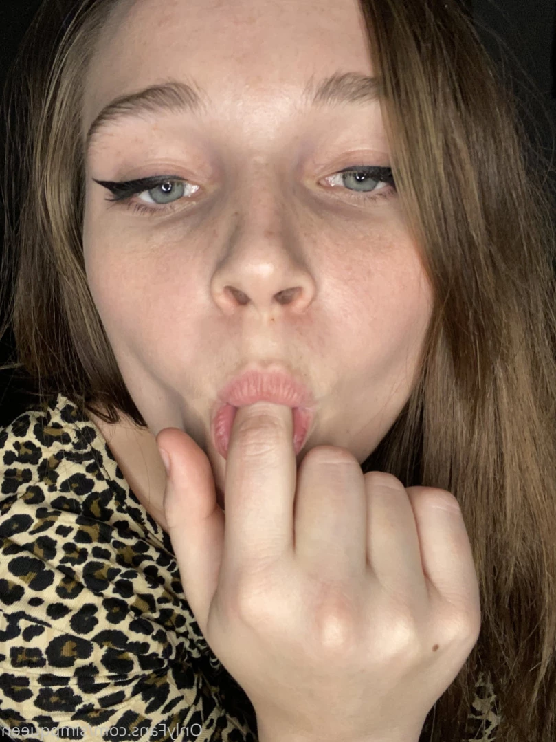 simpqueen 18+ [ simpqueen ] Onlyfans leaked photo 12178562 on Hotleaks.tv