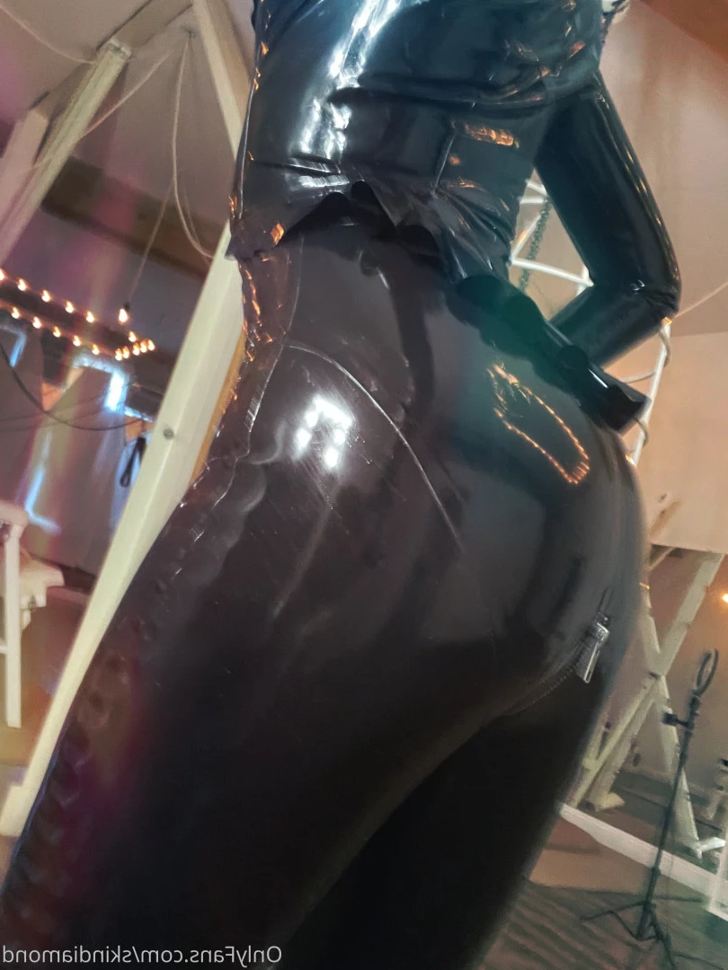 Madame Skin Diamond [ skindiamond ] Onlyfans leaked photo 8286810 on Hotleaks.tv
