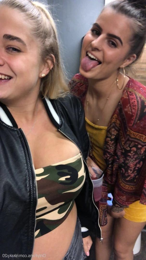 Skysky20 [ sksky20 ] Onlyfans leaked photo 8144898 on Hotleaks.tv
