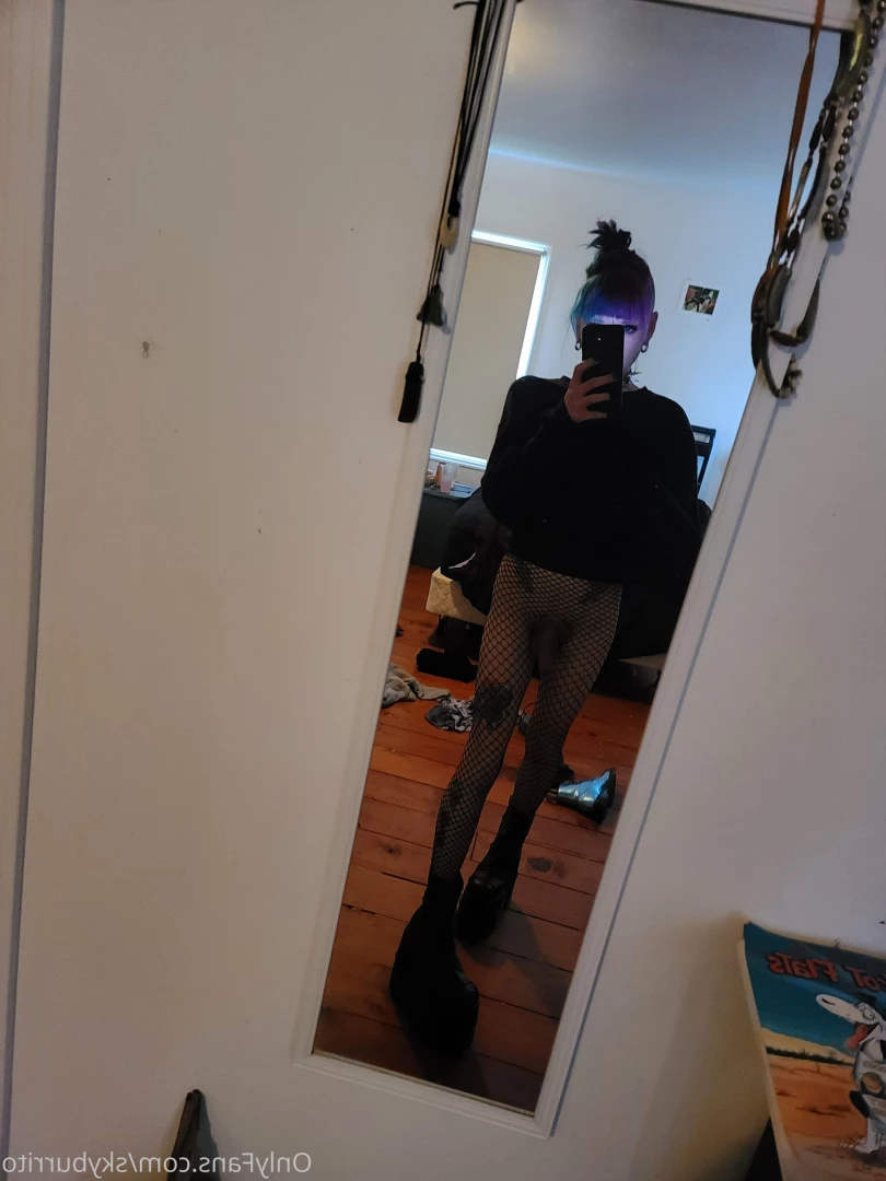 Sky Burrito [ skyburrito ] Onlyfans leaked photo 8325047 on Hotleaks.tv