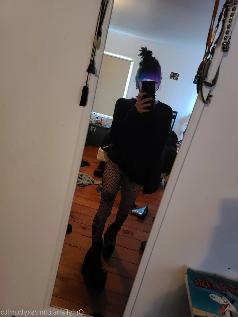 Sky Burrito [ skyburrito ] Onlyfans leaked photo 8328797 on Hotleaks.tv