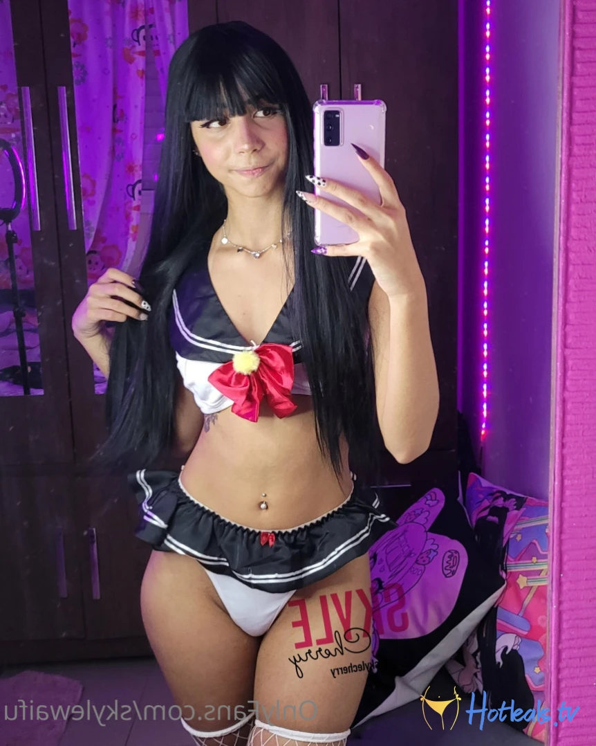 Skyle [ skylewaifu ] Onlyfans leaked photo 14842913 on Hotleaks.tv