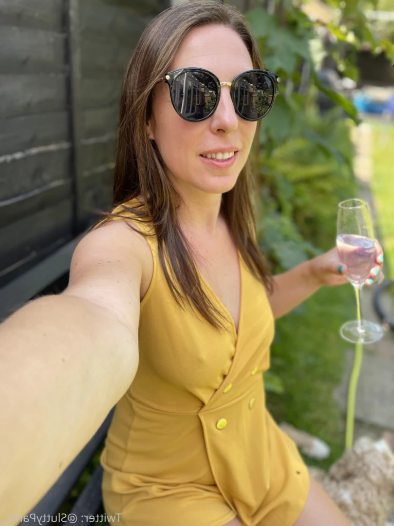 Average UK Mum [ averageukmum ] Onlyfans leaked photo 10975232 on Hotleaks.tv