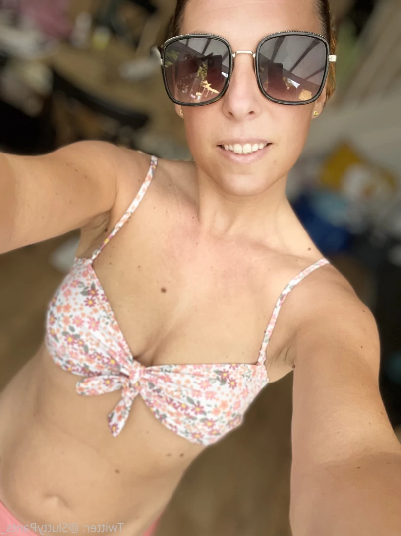 Average UK Mum [ averageukmum ] Onlyfans leaked photo 11410788 on Hotleaks.tv