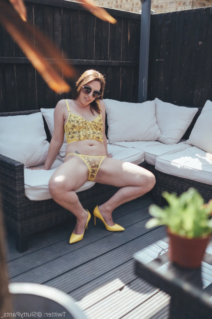 Average UK Mum [ averageukmum ] Onlyfans leaked photo 11411194 on Hotleaks.tv