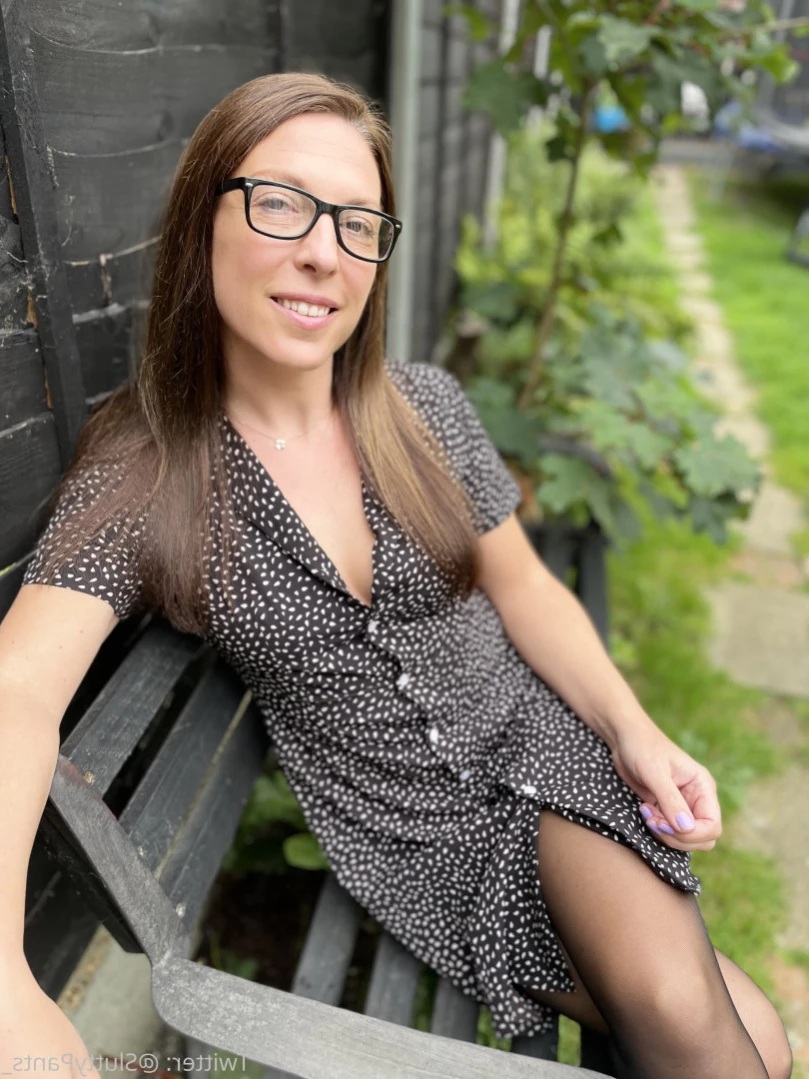 Average UK Mum [ averageukmum ] Onlyfans leaked photo 11426183 on Hotleaks.tv