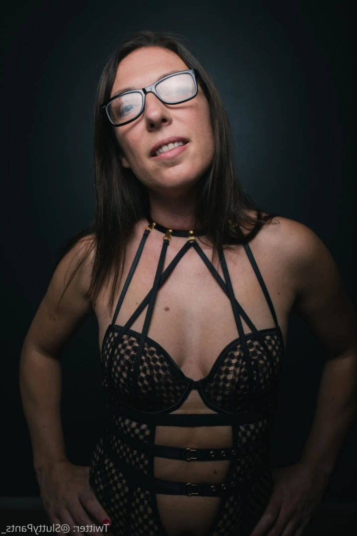 Average UK Mum [ averageukmum ] Onlyfans leaked photo 11427394 on Hotleaks.tv