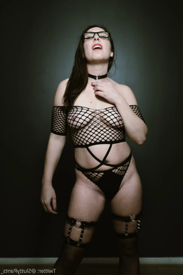 Average UK Mum [ averageukmum ] Onlyfans leaked photo 11428043 on Hotleaks.tv