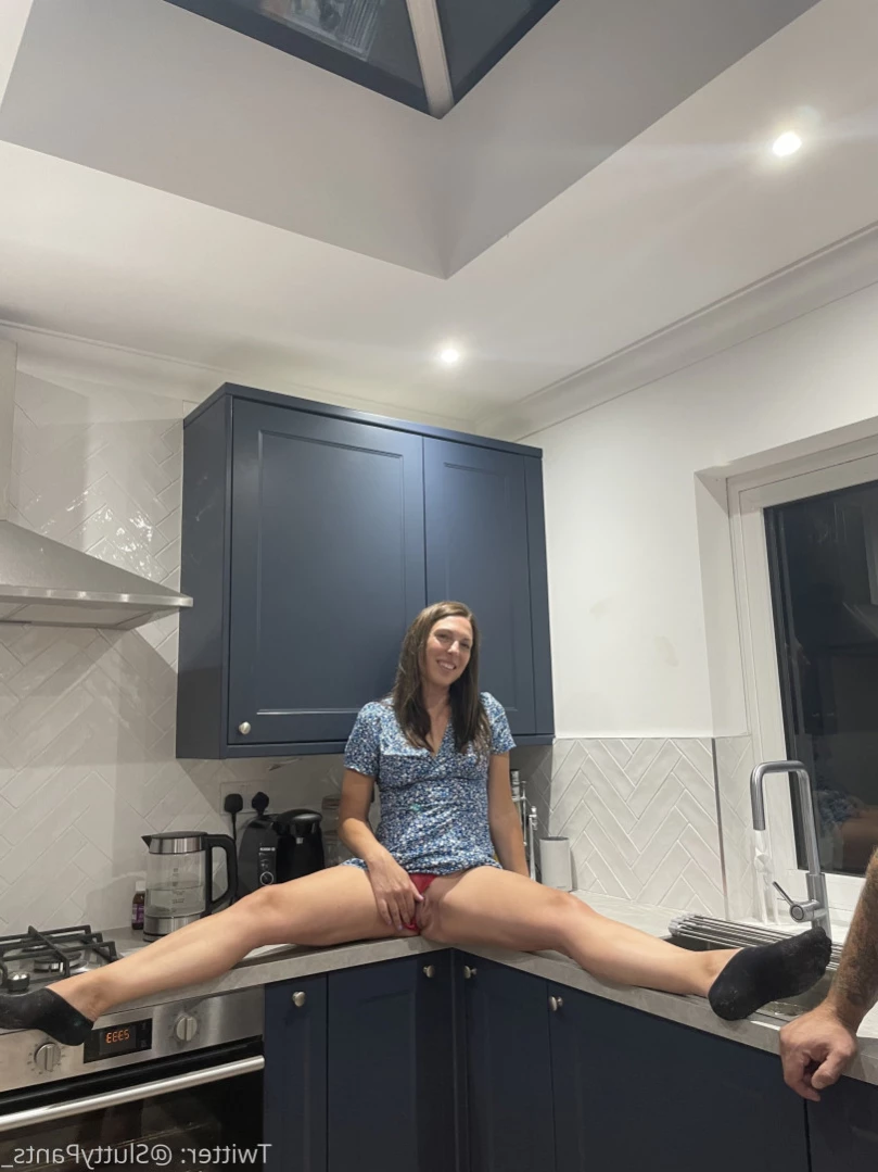 Average UK Mum [ averageukmum ] Onlyfans leaked photo 11428734 on Hotleaks.tv