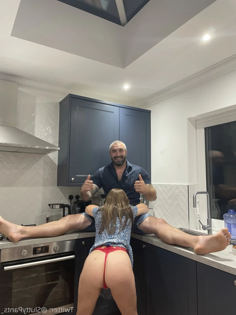 Average UK Mum [ averageukmum ] Onlyfans leaked photo 13135573 on Hotleaks.tv