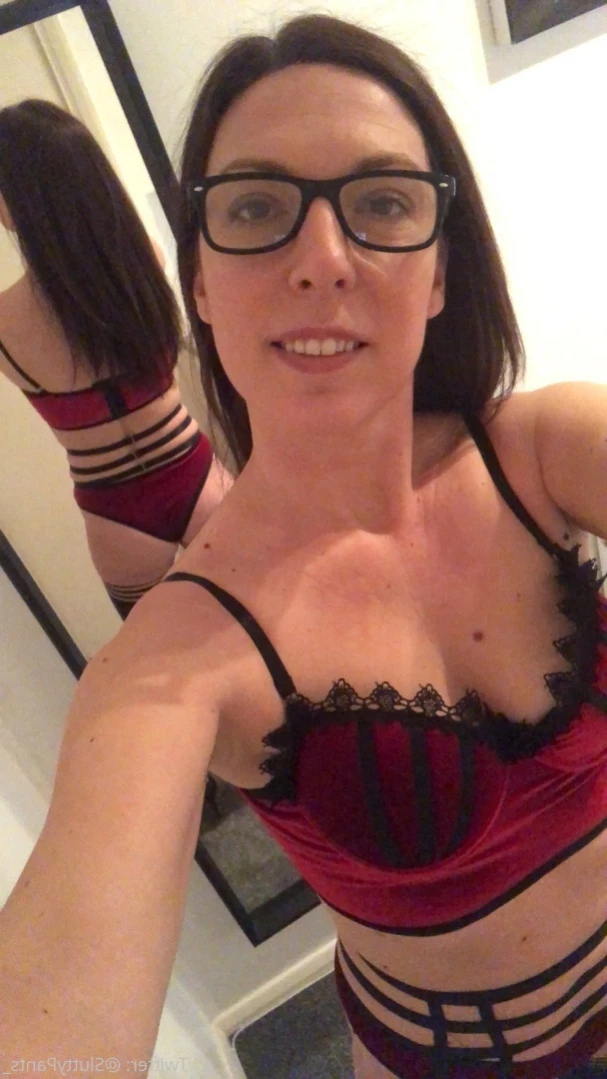 Average UK Mum [ averageukmum ] Onlyfans leaked photo 13136729 on Hotleaks.tv