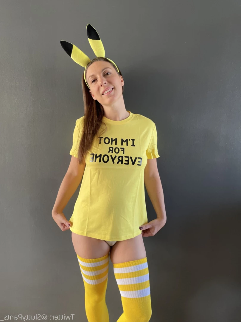 Average UK Mum [ averageukmum ] Onlyfans leaked photo 13217743 on Hotleaks.tv