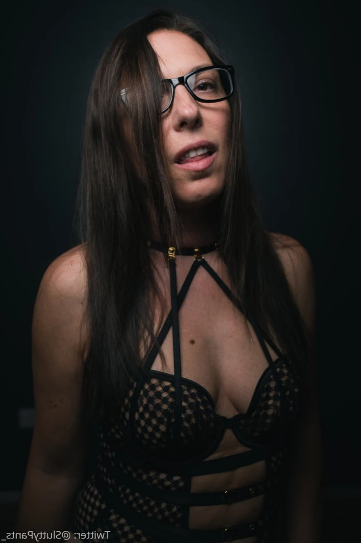 Average UK Mum [ averageukmum ] Onlyfans leaked photo 14054315 on Hotleaks.tv