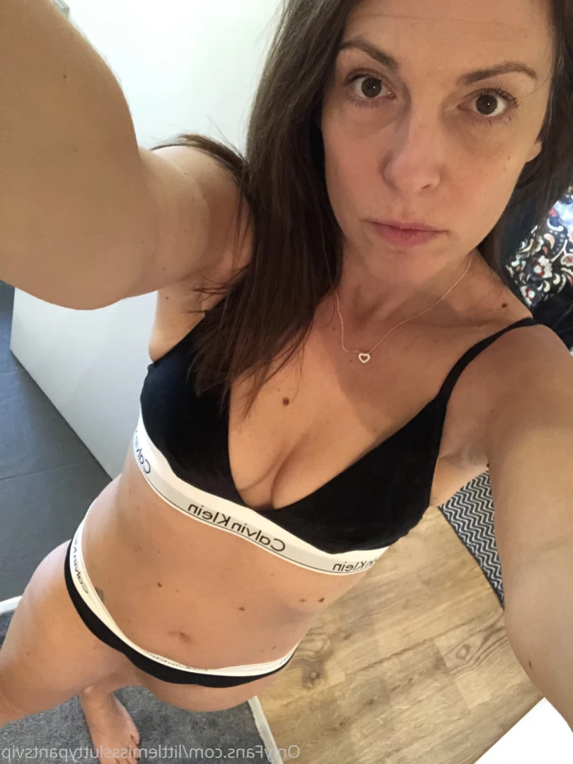 Average UK Mum [ averageukmum ] Onlyfans leaked photo 15335788 on Hotleaks.tv