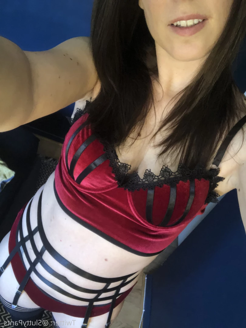 Average UK Mum [ averageukmum ] Onlyfans leaked photo 15531062 on Hotleaks.tv