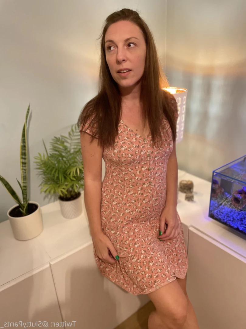 Average UK Mum [ averageukmum ] Onlyfans leaked photo 15651945 on Hotleaks.tv