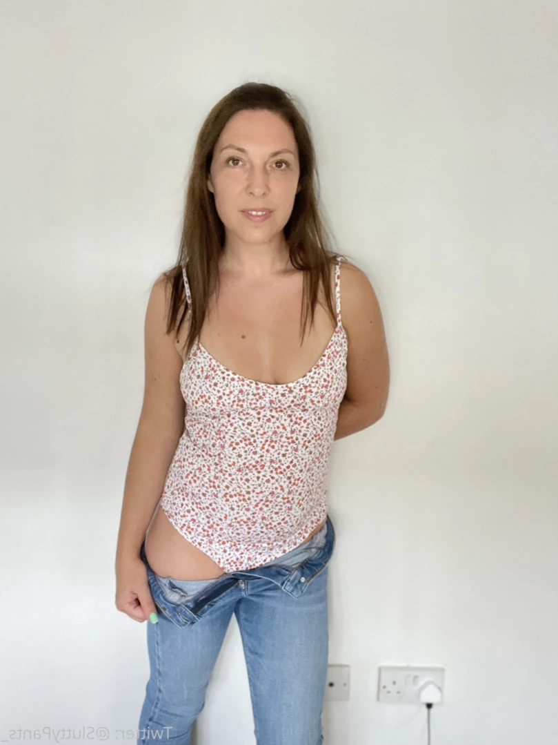 Average UK Mum [ averageukmum ] Onlyfans leaked photo 15655217 on Hotleaks.tv