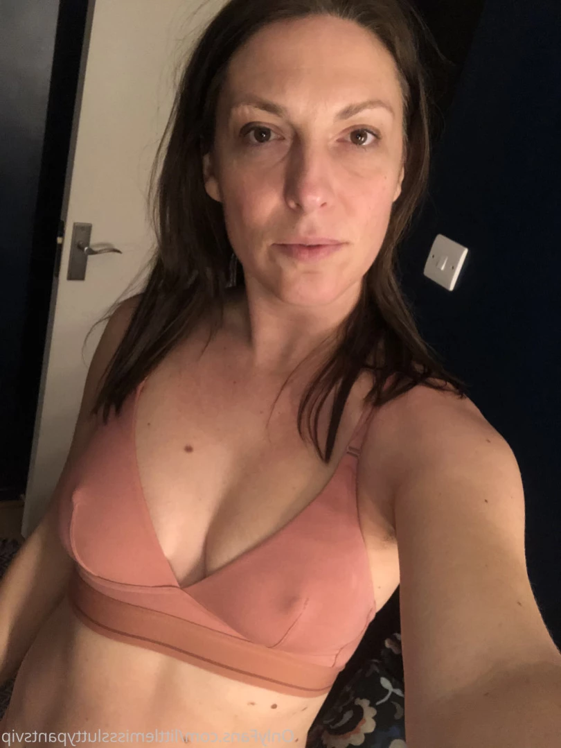 Average UK Mum [ averageukmum ] Onlyfans leaked photo 15874248 on Hotleaks.tv