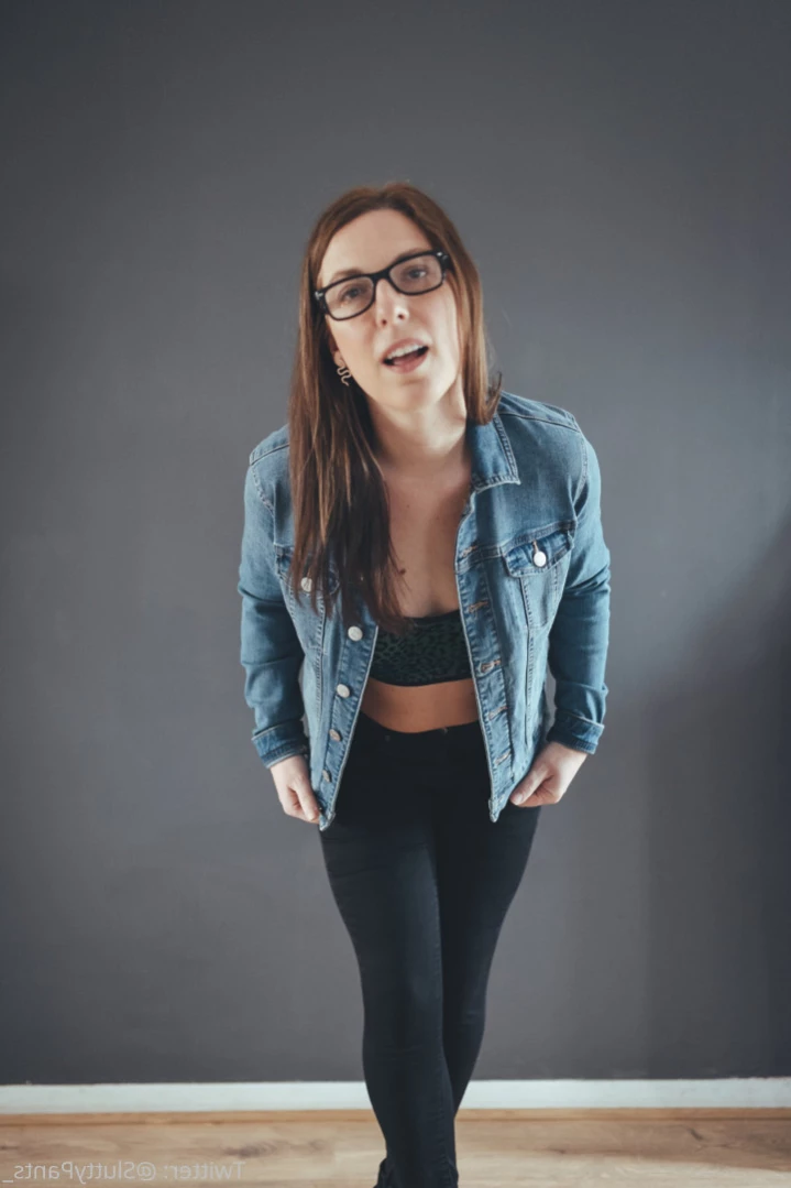 Average UK Mum [ averageukmum ] Onlyfans leaked photo 16273717 on Hotleaks.tv