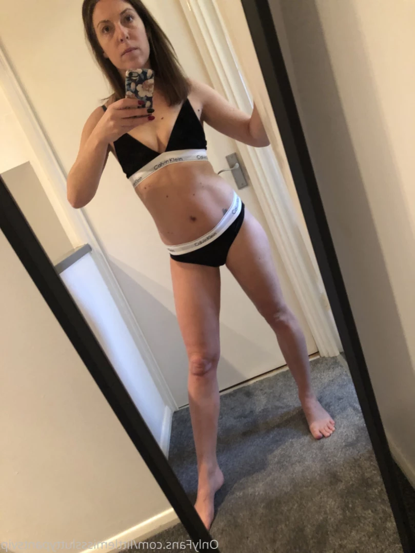 Average UK Mum [ averageukmum ] Onlyfans leaked photo 16318904 on Hotleaks.tv