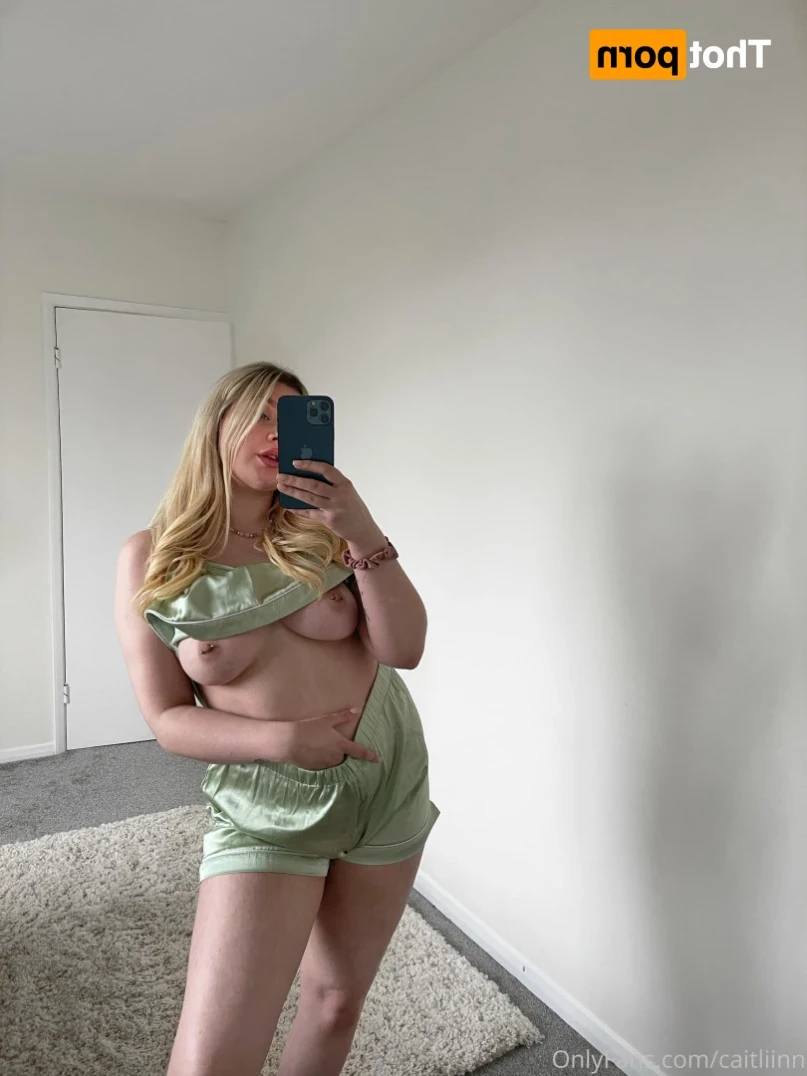 Caitlin 👅 Your secret GF [ caitliinn ] Onlyfans leaked photo 11423784 on Hotleaks.tv