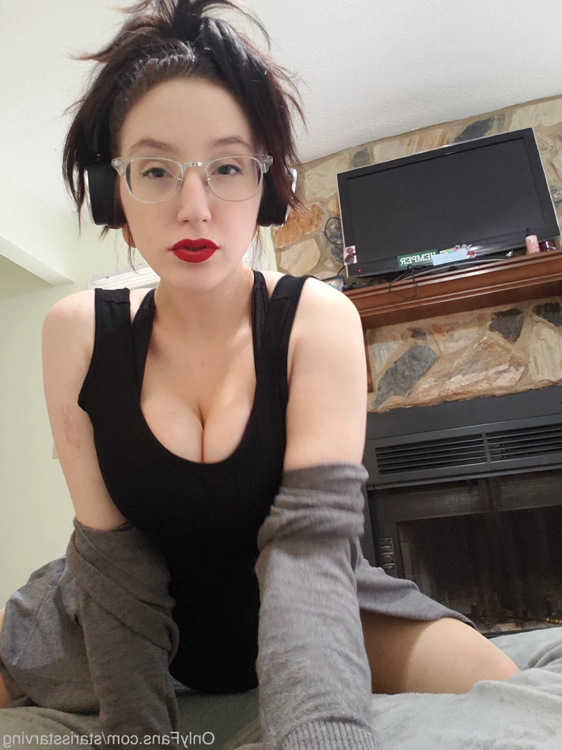 Star Love [ starisstarving ] Onlyfans leaked photo 9943670 on Hotleaks.tv