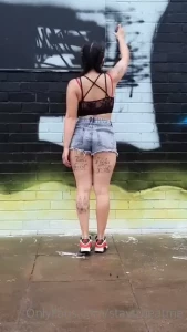 9938913