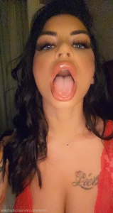 8279674