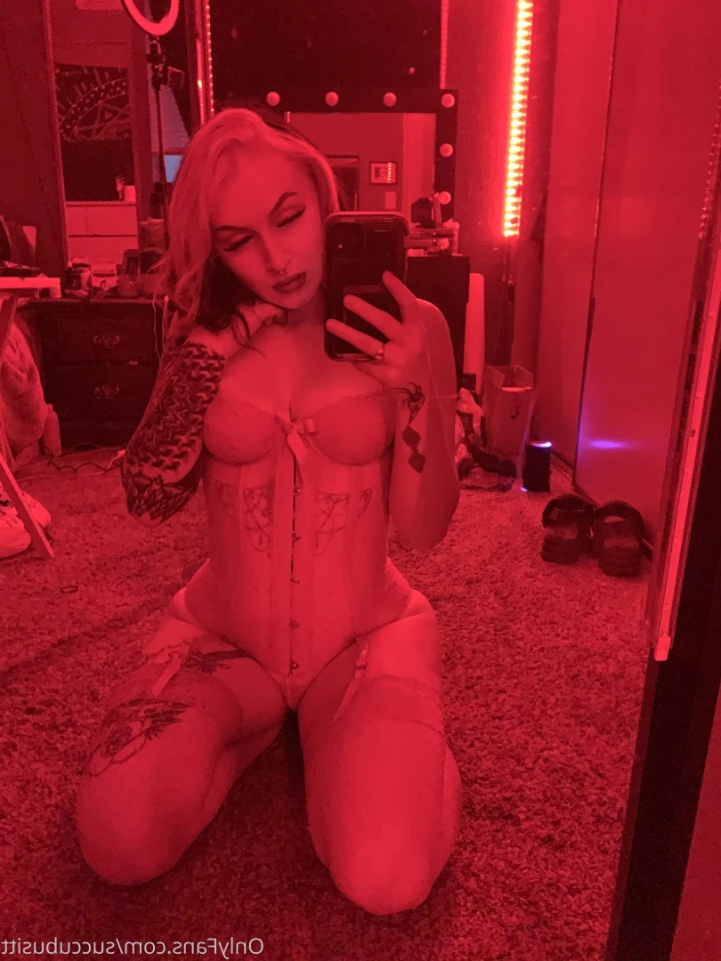baby succubus ✨ [ succubusitt ] Onlyfans leaked photo 8079878 on Hotleaks.tv