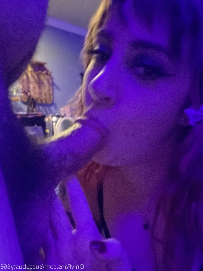 April O’blivion [ succubusty666 ] Onlyfans leaked photo 8122919 on Hotleaks.tv