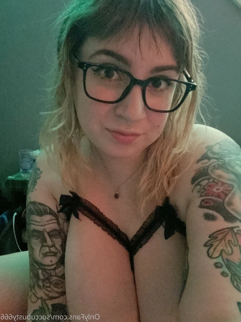 April O’blivion [ succubusty666 ] Onlyfans leaked photo 8124869 on Hotleaks.tv