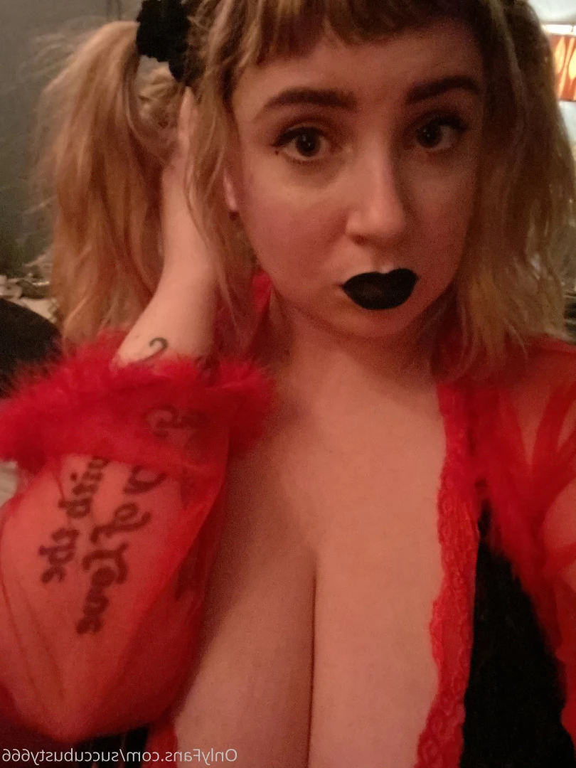 April O’blivion [ succubusty666 ] Onlyfans leaked photo 8126000 on Hotleaks.tv