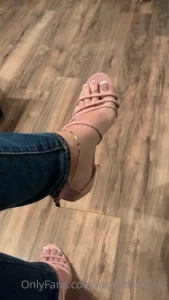 9915723