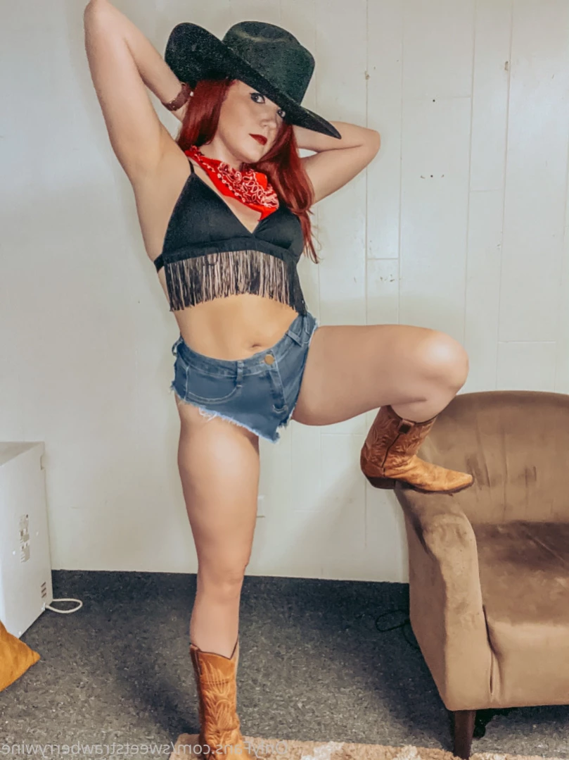 Sweetlikestrawberrywine [ sweetstrawberrywine ] Onlyfans leaked photo 11368113 on Hotleaks.tv
