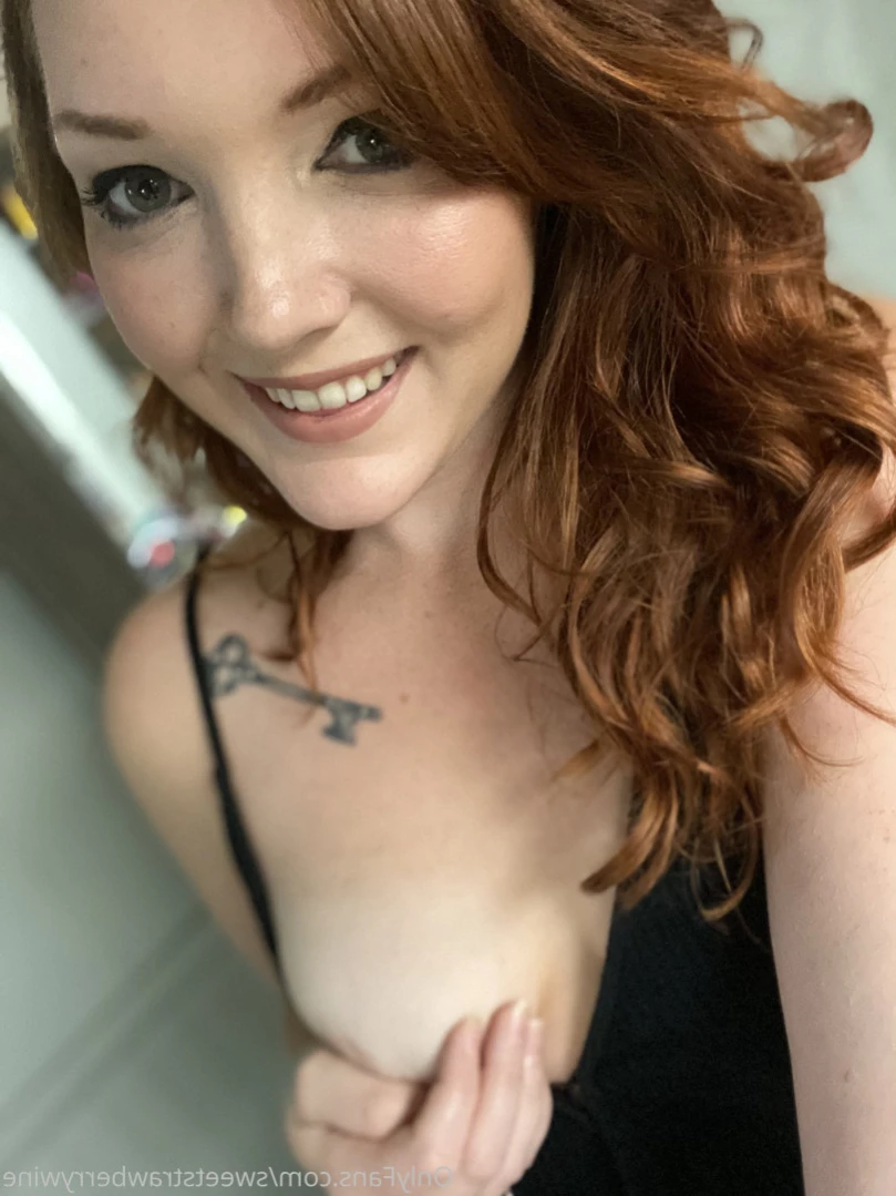 Sweetlikestrawberrywine [ sweetstrawberrywine ] Onlyfans leaked photo 11369332 on Hotleaks.tv