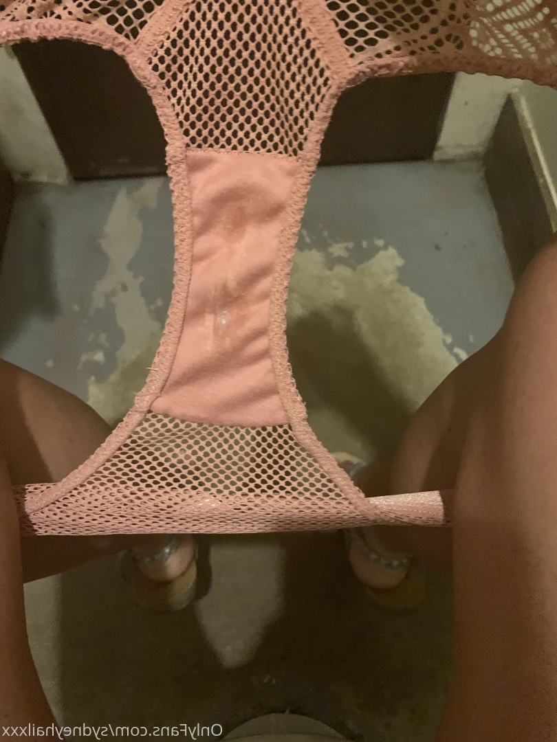 Sydney Hail [ sydneyhail ] Onlyfans leaked photo 8158397 on Hotleaks.tv