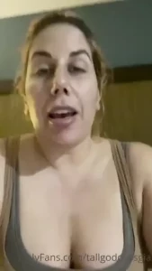 Gia De Luca [ tallgoddessgia ] Onlyfans leaked video 18166998 on Hotleaks.tv