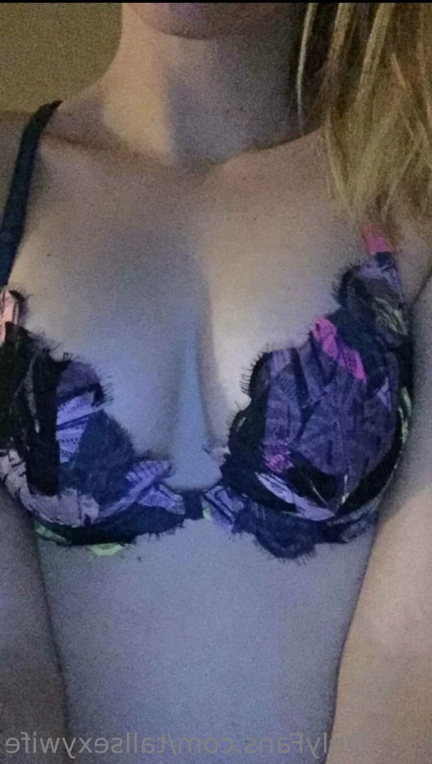 Sexy wife🖤 [ tallsexywife ] Onlyfans leaked photo 8156935 on Hotleaks.tv