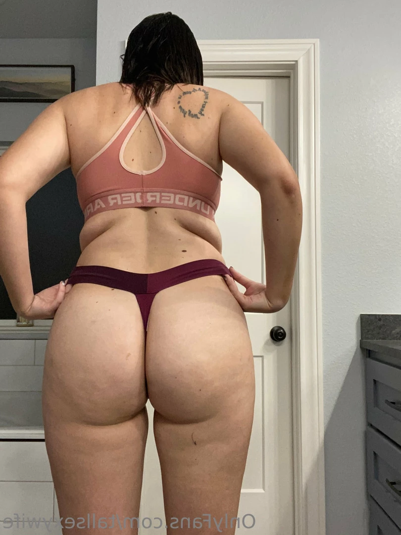 Sexy wife🖤 [ tallsexywife ] Onlyfans leaked photo 8157272 on Hotleaks.tv