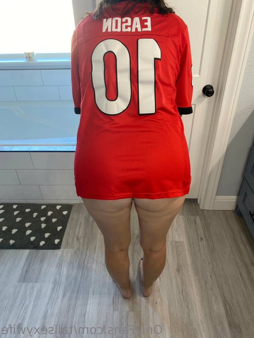 Sexy wife🖤 [ tallsexywife ] Onlyfans leaked photo 8157359 on Hotleaks.tv