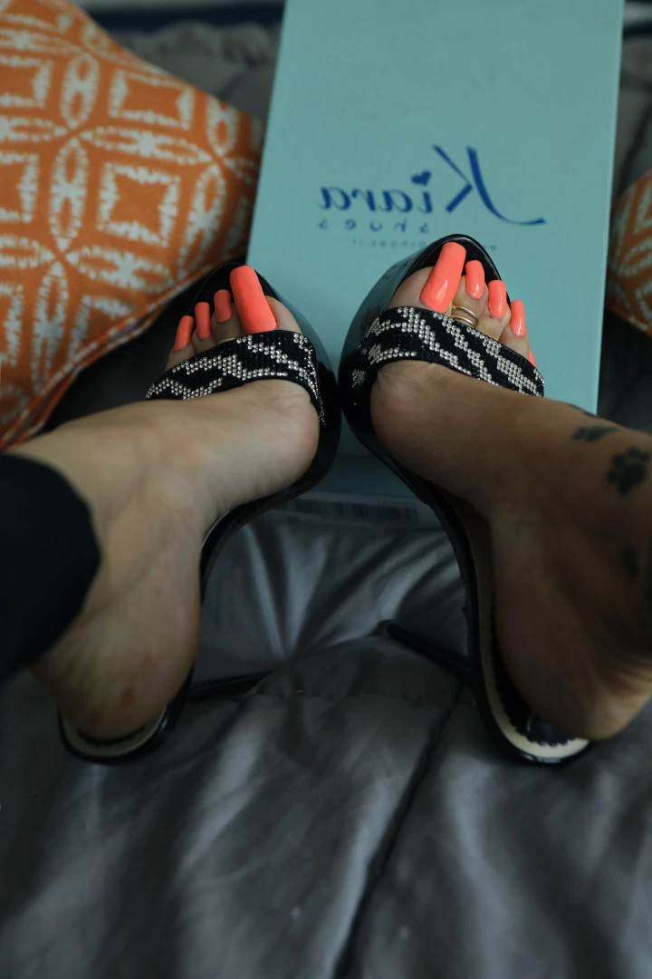 TATIANA - Foot Goddess [ tatianasnaughtytoes ] Onlyfans leaked photo 8214045 on Hotleaks.tv